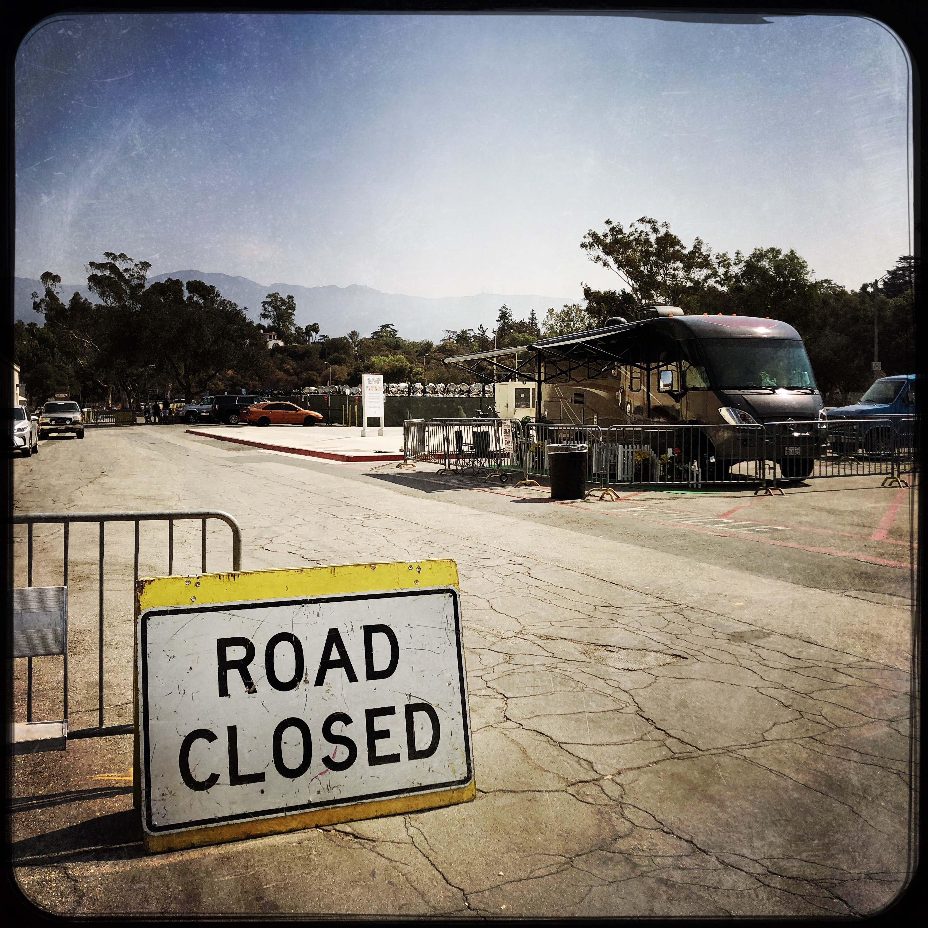 HipstamaticPhoto-555787313.101930