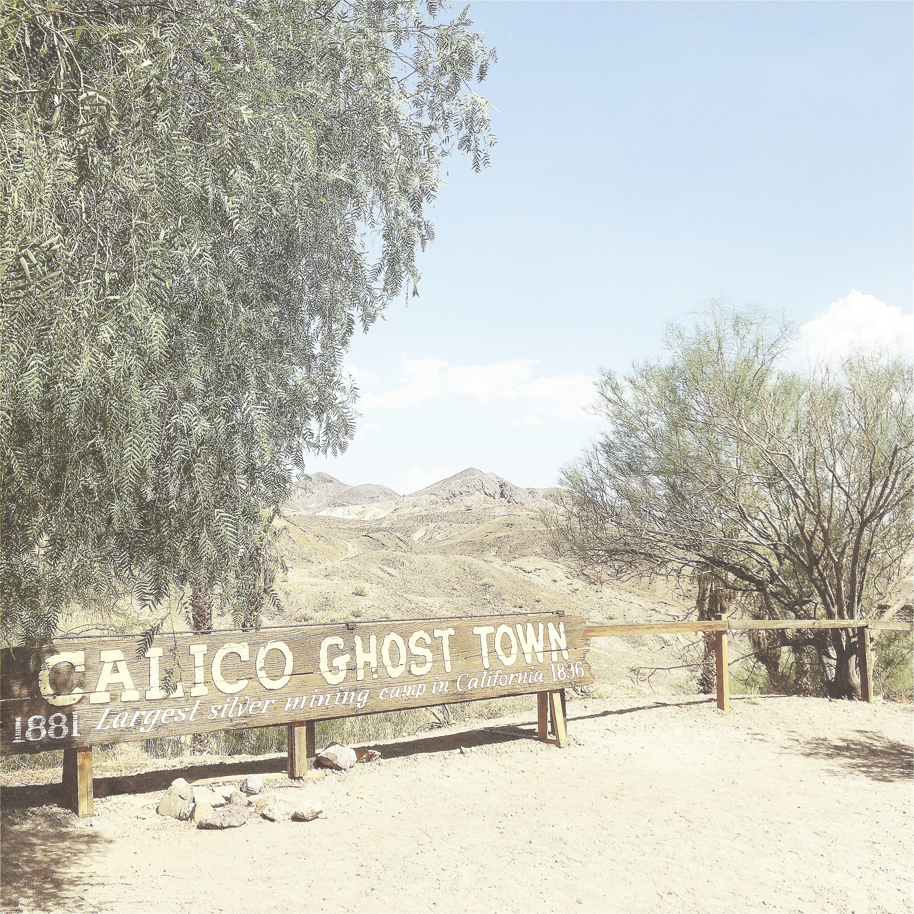 HipstamaticPhoto-555977617.494840