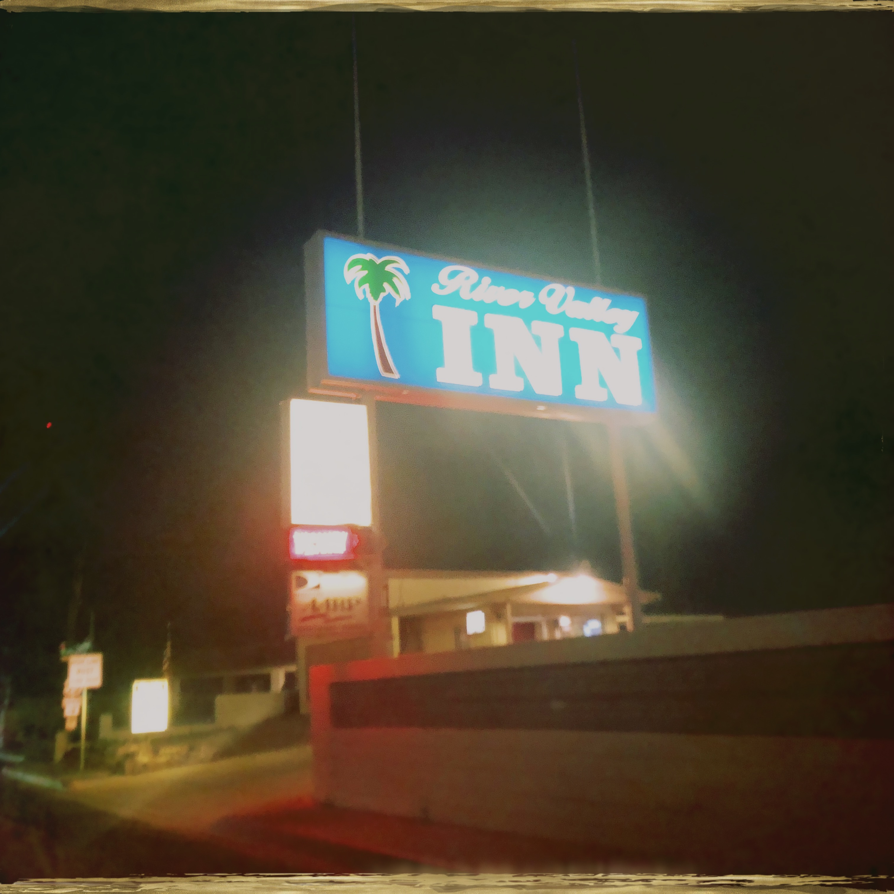 HipstamaticPhoto-556689561.227686