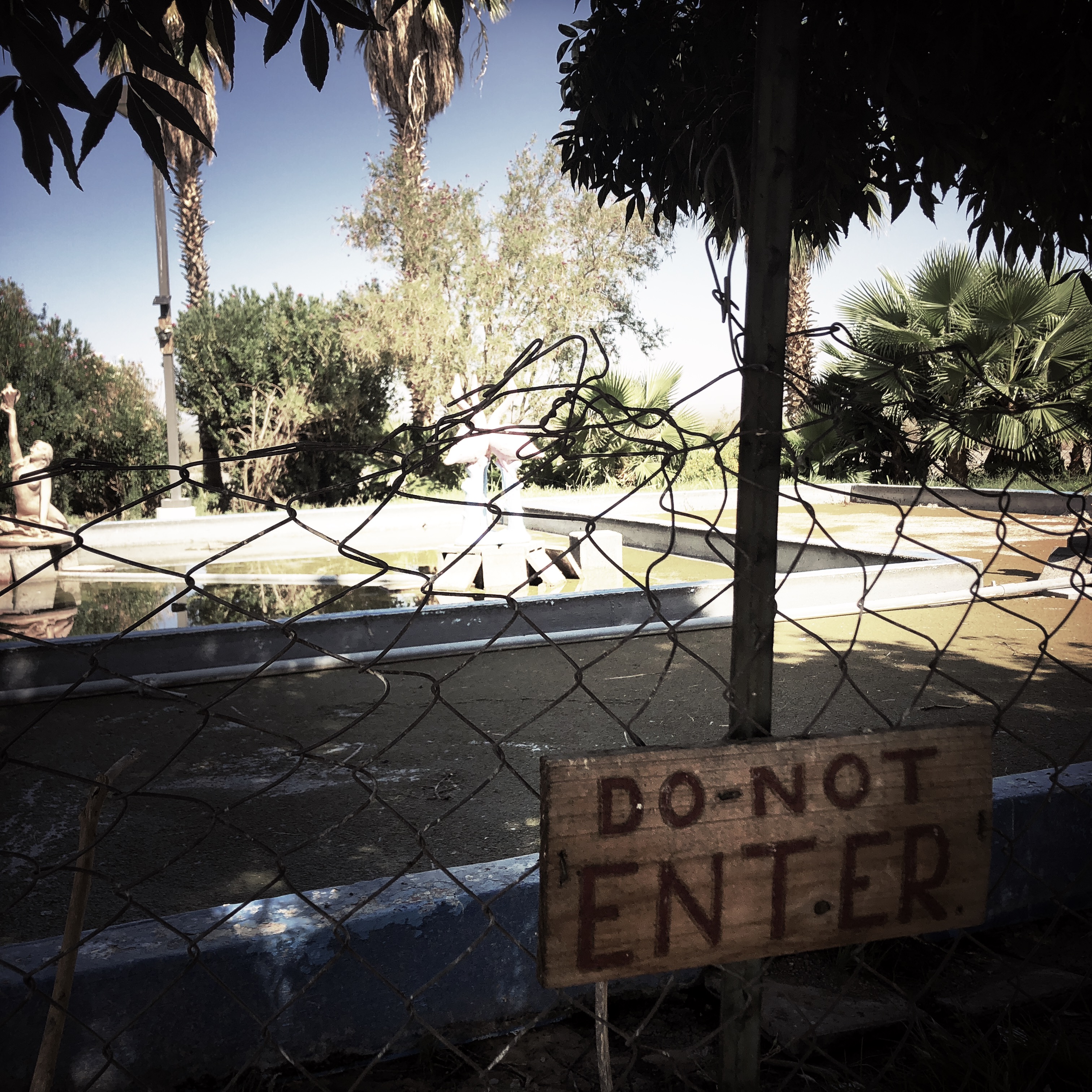 HipstamaticPhoto-556736750.289133