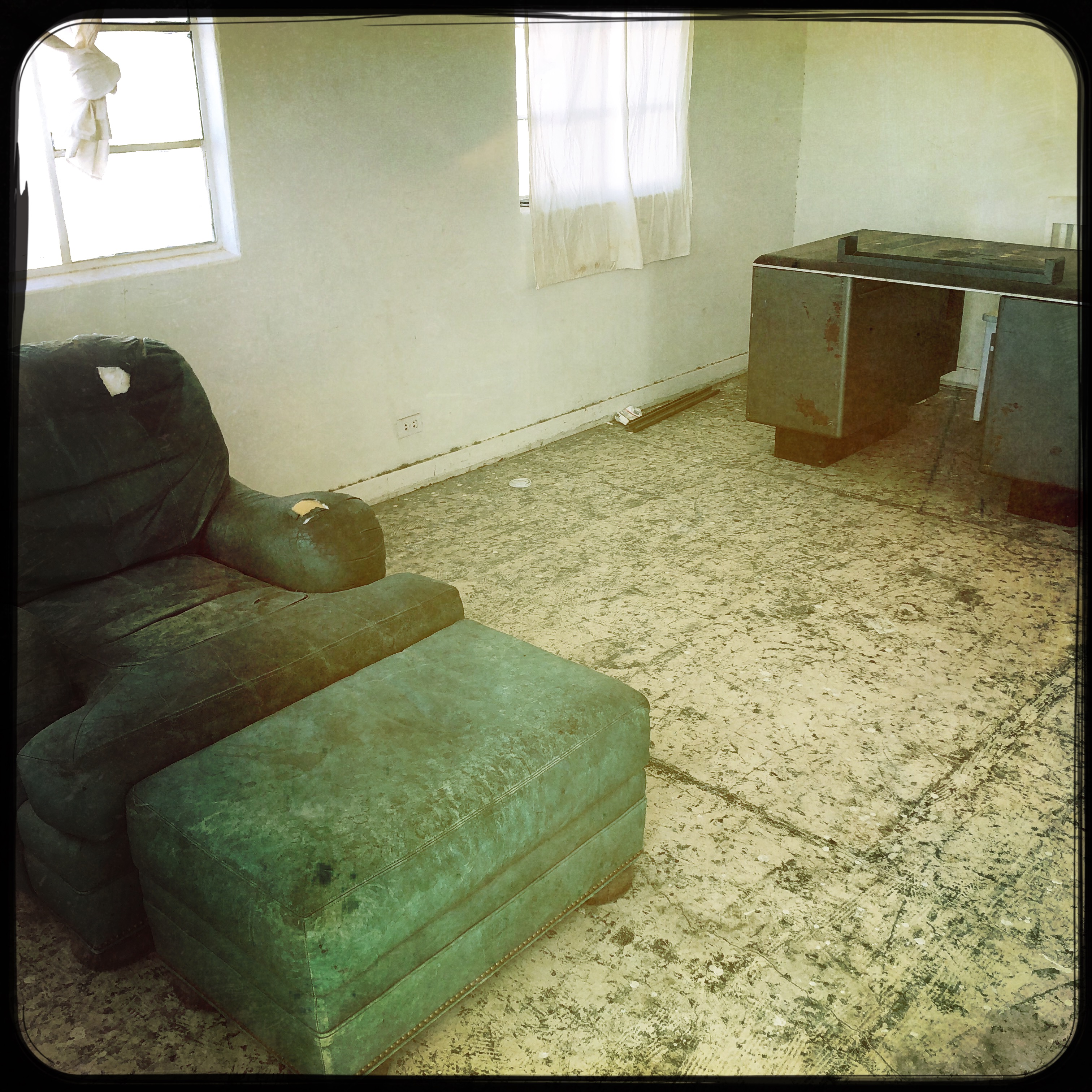 HipstamaticPhoto-556740347.039641