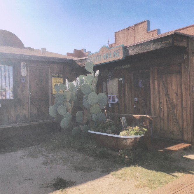 HipstamaticPhoto-556760465.656980